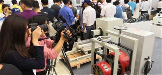 彩运网轴承加热器.jpg