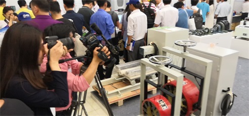 彩运网轴承加热器.jpg